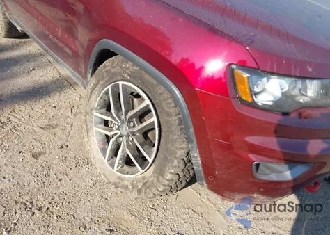 2018 Jeep Grand Cherokee Trailhawk 4X4 z USA, uszkodzony, nr VIN 1C4RJFLG6JC221649